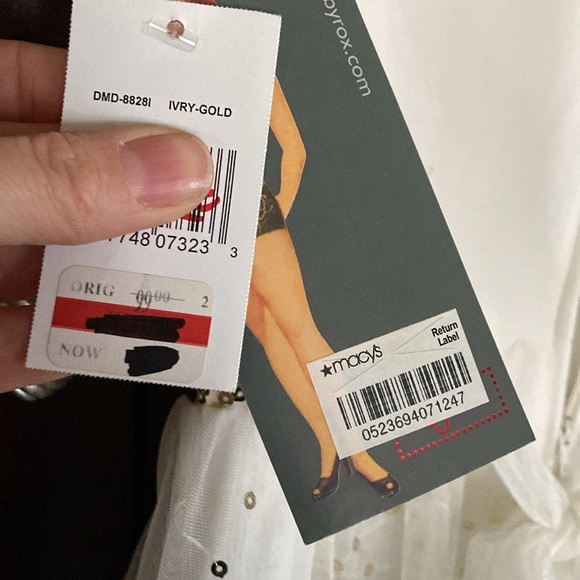 Formal dress from Macy’s size 5 NWT - Picture 5 of 9